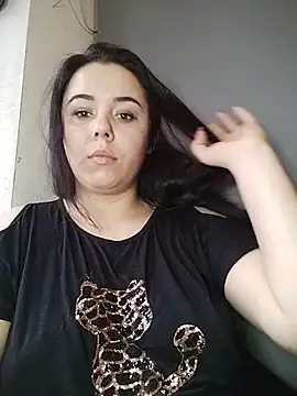 Snapshot of CutieMarine chatting on December 2025 08:46:01 AM CutieMarine online show from December 2025 08:46:01 AM