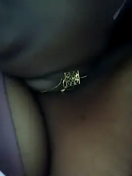 Snapshot of Hotty-rosni chatting on September 2025 01:01:02 AM Hotty-rosni online show from September 2025 01:01:02 AM