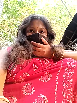 Snapshot of Hotty-rosni chatting on December 2025 10:08:02 AM Hotty-rosni online show from December 2025 10:08:02 AM