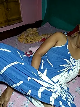 Snapshot of Hotty-rosni chatting on September 2025 11:55:01 PM Hotty-rosni online show from September 2025 11:55:01 PM