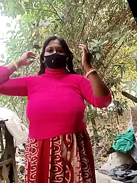 Snapshot of Hotty-rosni chatting on December 2025 02:43:02 AM Hotty-rosni online show from December 2025 02:43:02 AM