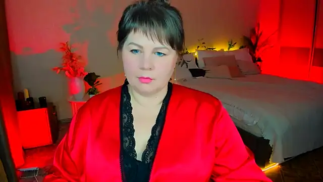 Snapshot of CrystaalStaar chatting on December 2025 09:12:01 PM CrystaalStaar online show from December 2025 09:12:01 PM