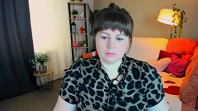 Snapshot of CrystaalStaar chatting on May 2026 04:29:01 AM CrystaalStaar online show from May 2026 04:29:01 AM