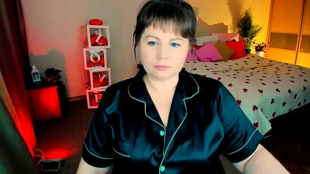 CrystaalStaar online show from February 2026 07:32:02 PM