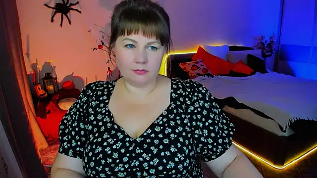 Snapshot of CrystaalStaar chatting on November 2025 07:50:01 PM CrystaalStaar online show from November 2025 07:50:01 PM