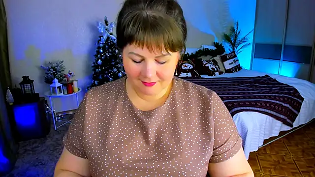 CrystaalStaar online show from December 2025 05:57:05 PM