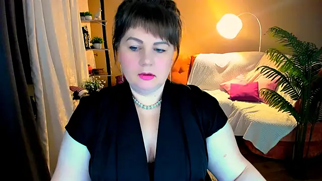 Snapshot of CrystaalStaar chatting on November 2025 06:51:02 PM CrystaalStaar online show from November 2025 06:51:02 PM