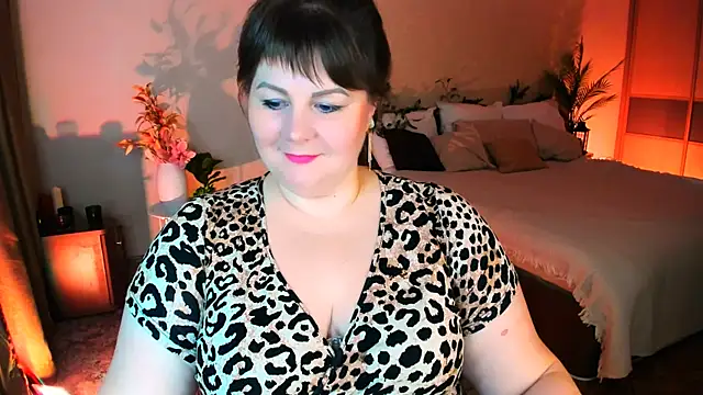 Snapshot of CrystaalStaar chatting on December 2025 08:52:01 PM CrystaalStaar online show from December 2025 08:52:01 PM