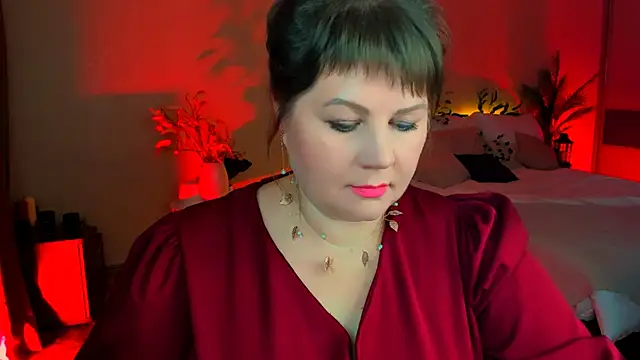 Snapshot of CrystaalStaar chatting on November 2025 06:41:02 PM CrystaalStaar online show from November 2025 06:41:02 PM