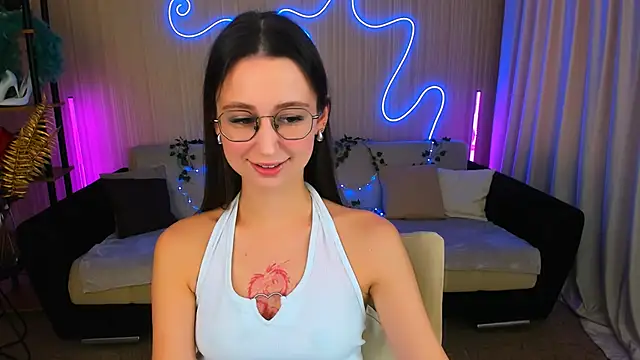 YourLovellyStory online show from September 2025 11:24:01 AM