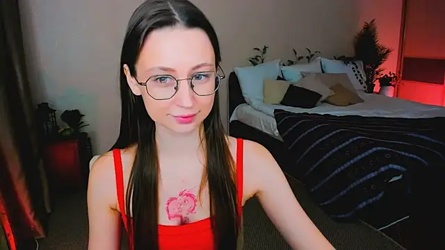 YourLovellyStory online show from February 2026 10:25:02 AM