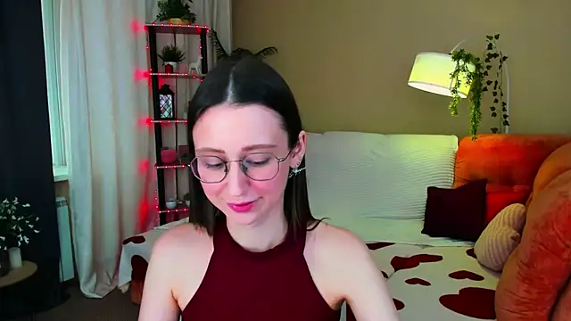 YourLovellyStory online show from June 2026 11:37:02 AM
