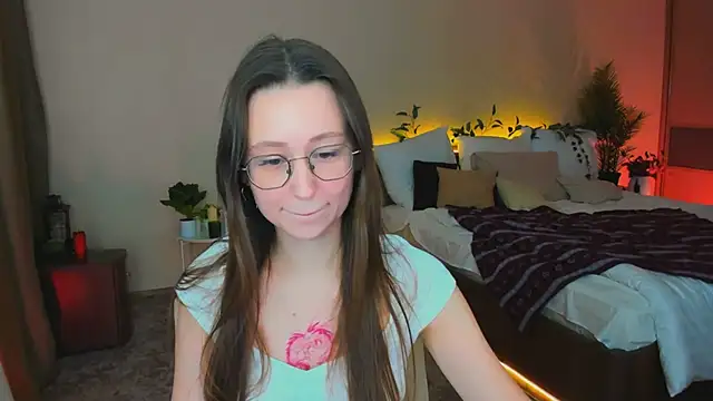 YourLovellyStory online show from February 2026 11:42:02 AM