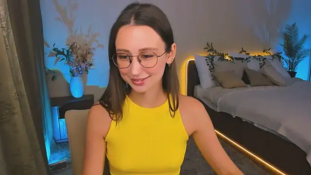 YourLovellyStory online show from September 2025 05:28:01 PM