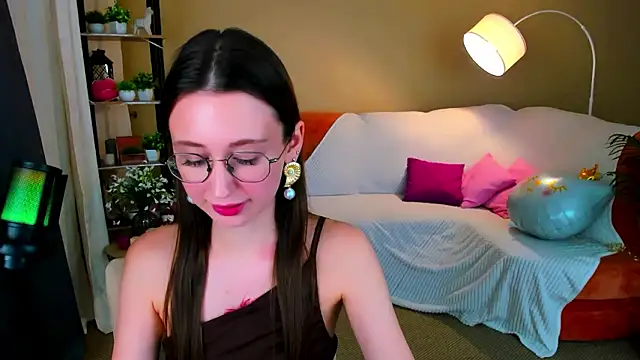 YourLovellyStory online show from February 2026 04:49:01 PM