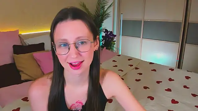 YourLovellyStory online show from March 2026 12:20:02 PM