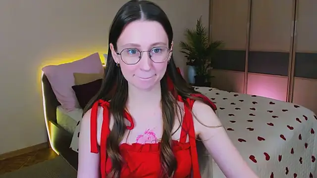 YourLovellyStory online show from May 2026 12:24:02 PM