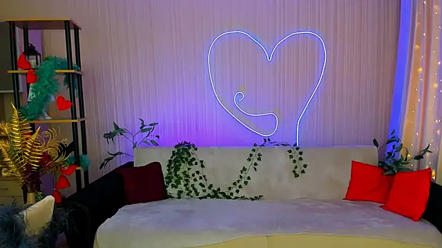 YourLovellyStory online show from May 2026 12:23:02 PM