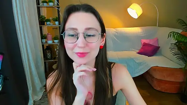 YourLovellyStory online show from November 2025 04:44:02 PM