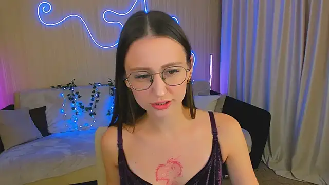YourLovellyStory online show from September 2025 07:41:01 PM