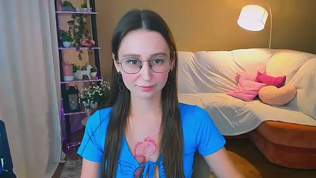 YourLovellyStory online show from September 2025 06:29:02 PM