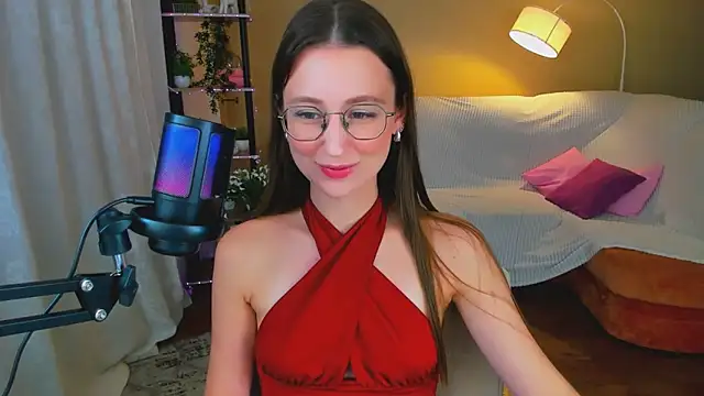 YourLovellyStory online show from October 2025 04:21:02 PM