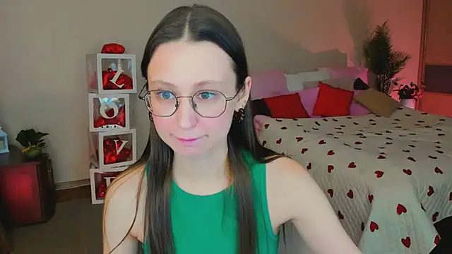 YourLovellyStory online show from February 2026 12:07:01 PM