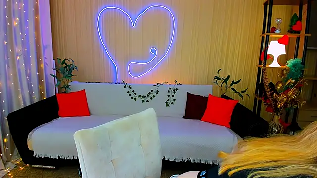 Snapshot of SensitiveSooul chatting on April 2026 08:13:02 PM SensitiveSooul online show from April 2026 08:13:02 PM