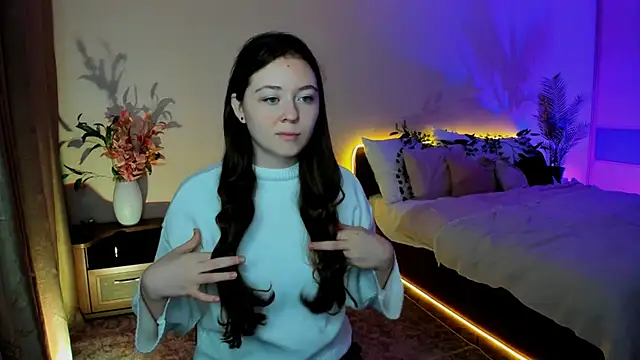 AlluringLookk online show from September 2025 04:18:01 AM