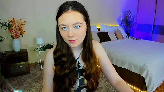 AlluringLookk online show from October 2025 11:33:01 AM