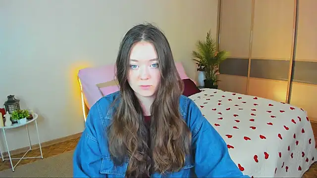 AlluringLookk online show from May 2026 04:37:01 PM