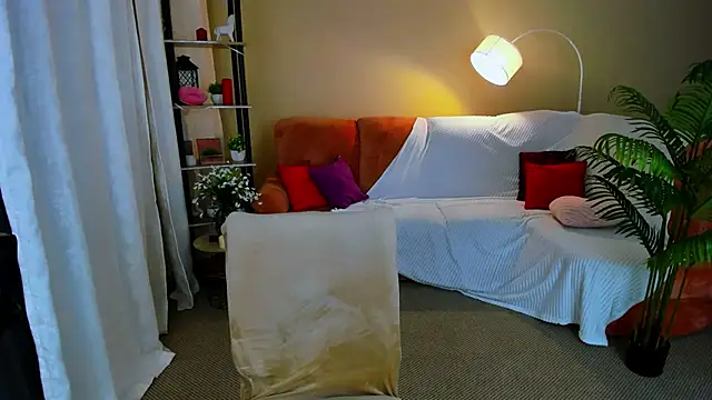 AlluringLookk online show from February 2026 04:31:02 PM