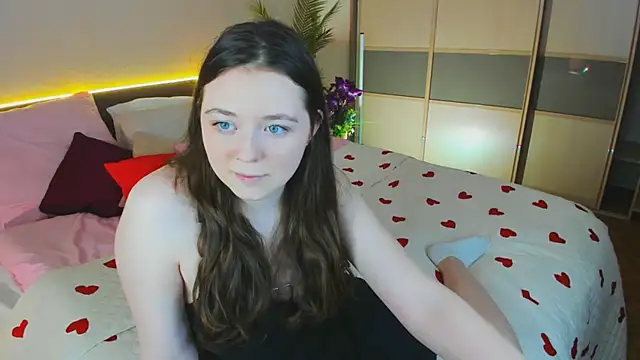 AlluringLookk online show from March 2026 05:27:01 PM