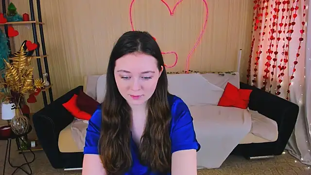 AlluringLookk online show from March 2026 01:05:02 PM