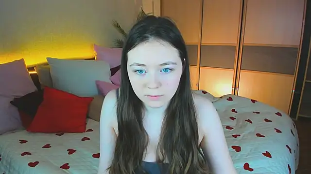 AlluringLookk online show from March 2026 04:35:02 AM