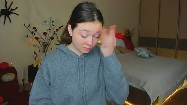 AlluringLookk online show from October 2025 04:33:02 AM