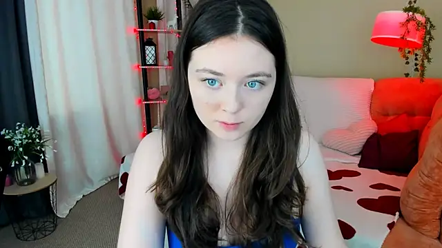 Snapshot of AlluringLookk chatting on June 2026 09:15:02 AM AlluringLookk online show from June 2026 09:15:02 AM