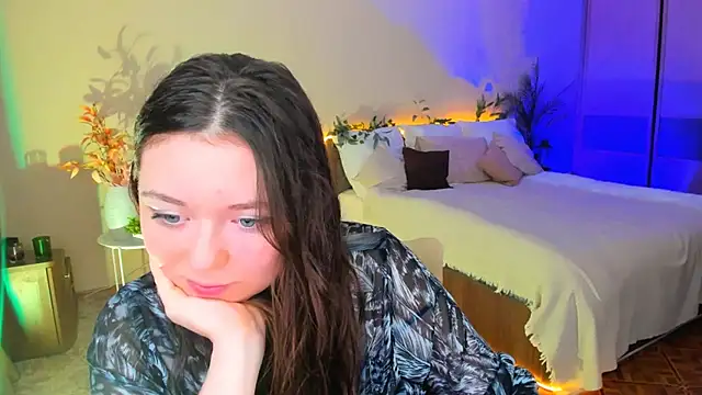 AlluringLookk online show from November 2025 09:31:01 AM