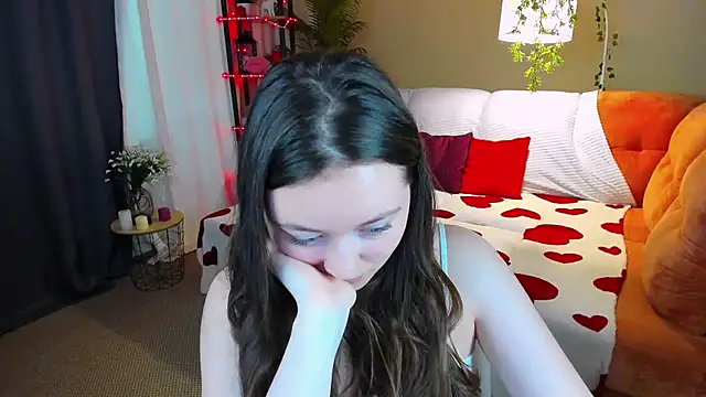 AlluringLookk online show from March 2026 11:45:01 AM