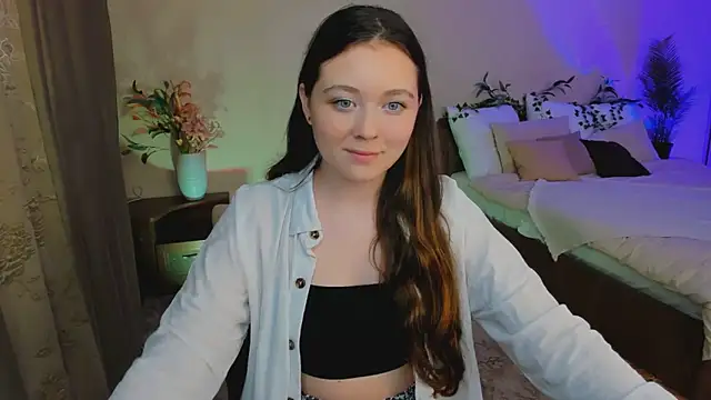 AlluringLookk online show from September 2025 03:11:01 PM