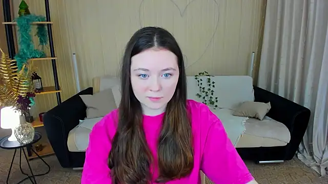 AlluringLookk online show from February 2026 04:25:02 PM