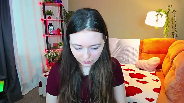 AlluringLookk online show from April 2026 11:28:02 AM