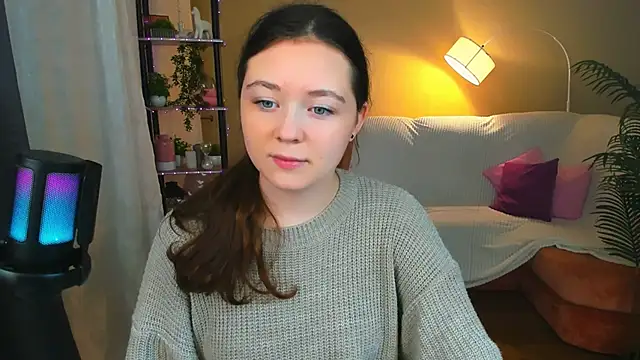 AlluringLookk online show from October 2025 12:26:01 PM