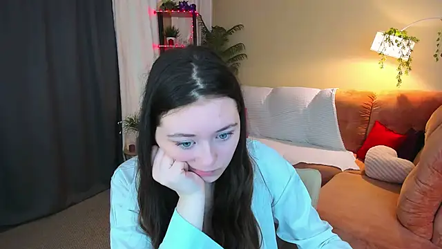AlluringLookk online show from May 2026 04:18:01 AM