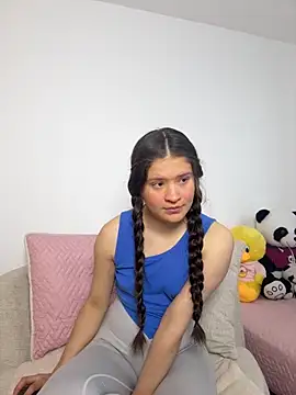 Emilyybennet  online show from October 2025 08:31:02 PM