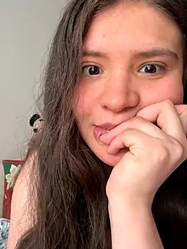 Emilyybennet  online show from November 2025 09:29:02 PM