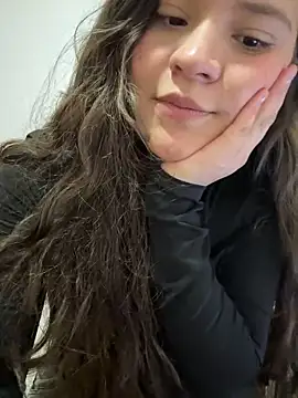 Emilyybennet  online show from April 2026 10:55:01 PM