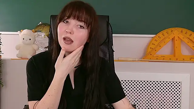 Snapshot of VanessaFields chatting on October 2025 03:11:01 PM VanessaFields online show from October 2025 03:11:01 PM