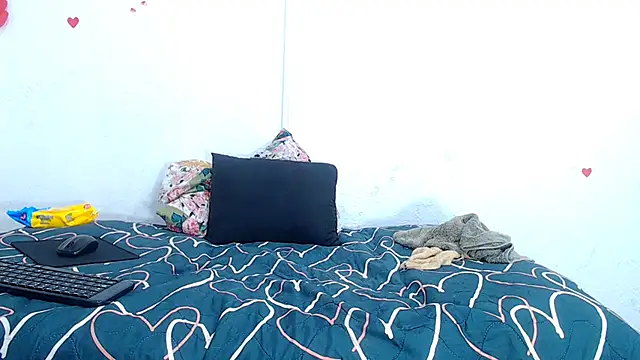 Snapshot of karenvagina18 chatting on October 2025 01:11:02 PM karenvagina18 online show from October 2025 01:11:02 PM
