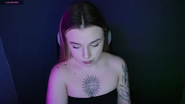 AngelicaHollywood online show from November 2025 10:04:02 PM